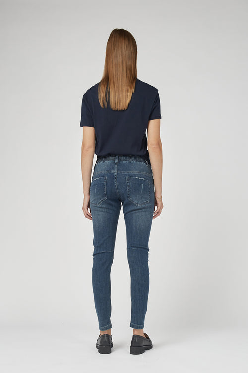 Active Classic Ankle Length Jeans