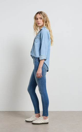 High waisted skinny insider jeans for a sleek and stylish look, perfect for versatile wardrobe essentials.