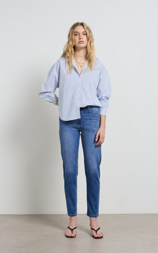 Danika slim jeans showcasing elegant design and perfect fit for modern fashion