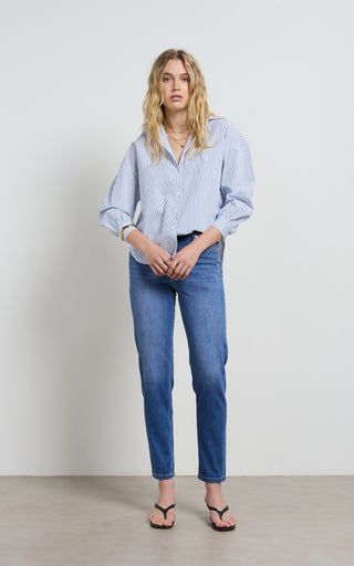 Danika slim jeans showcasing elegant design and perfect fit for modern fashion