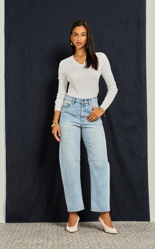 Dina Sunbleach Cropped Barrel Jeans