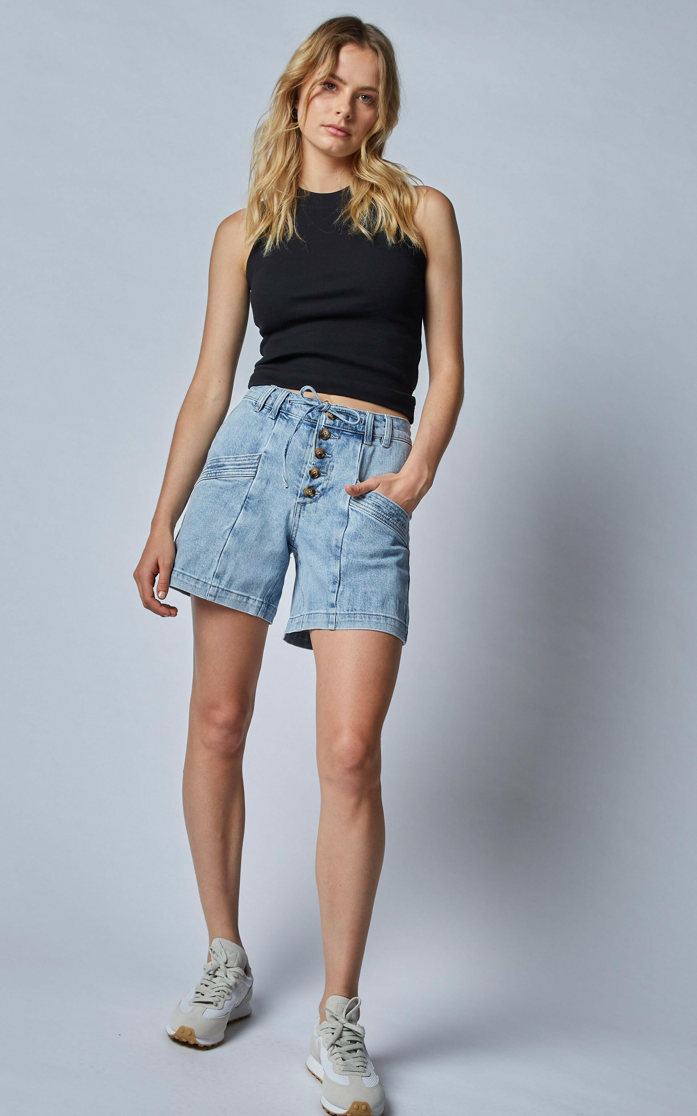 Buy SweatyRocks Women's High Rise Roll Up Hem Straight Leg Denim Jean Shorts  with Pocket, Light Wash, Large at